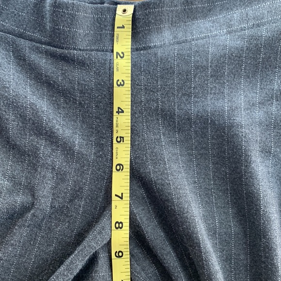 Zara flared grey striped pants with hook&eye embellishments,fun and tren… - Picture 3 of 8